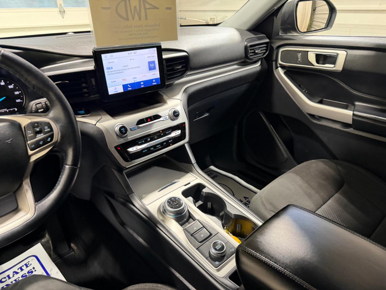 Ford Explorer XLT 4WD 2022