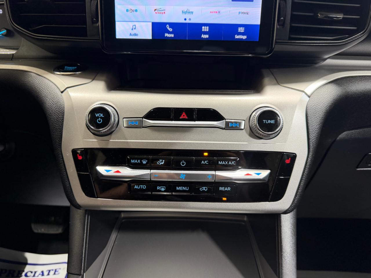 Ford Explorer XLT 4WD 2022