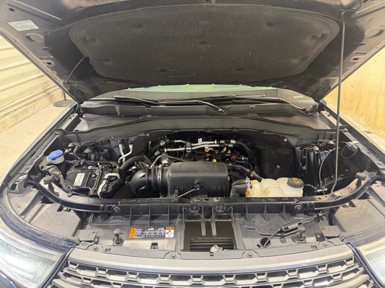 Ford Explorer XLT 4WD 2023