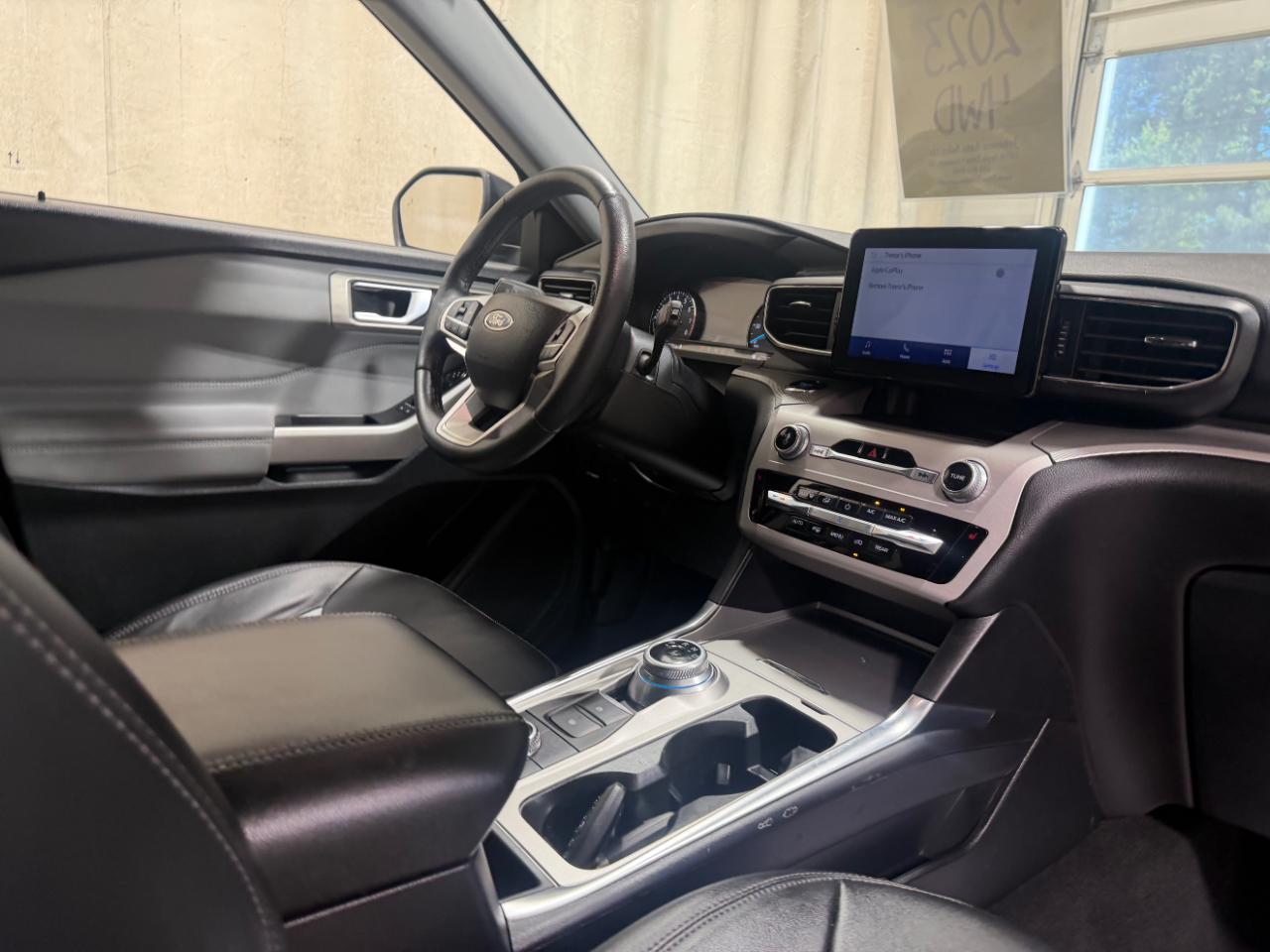 Ford Explorer XLT 4WD 2023