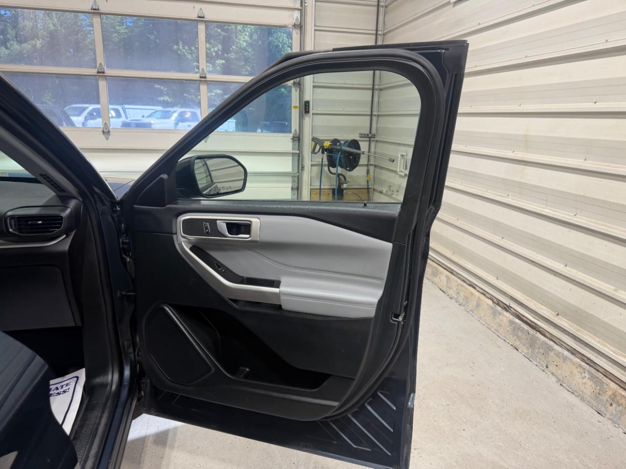 Ford Explorer XLT 4WD 2023