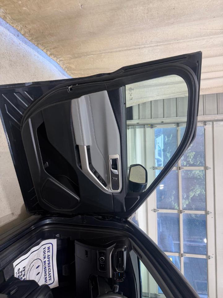 Ford Explorer XLT 4WD 2023