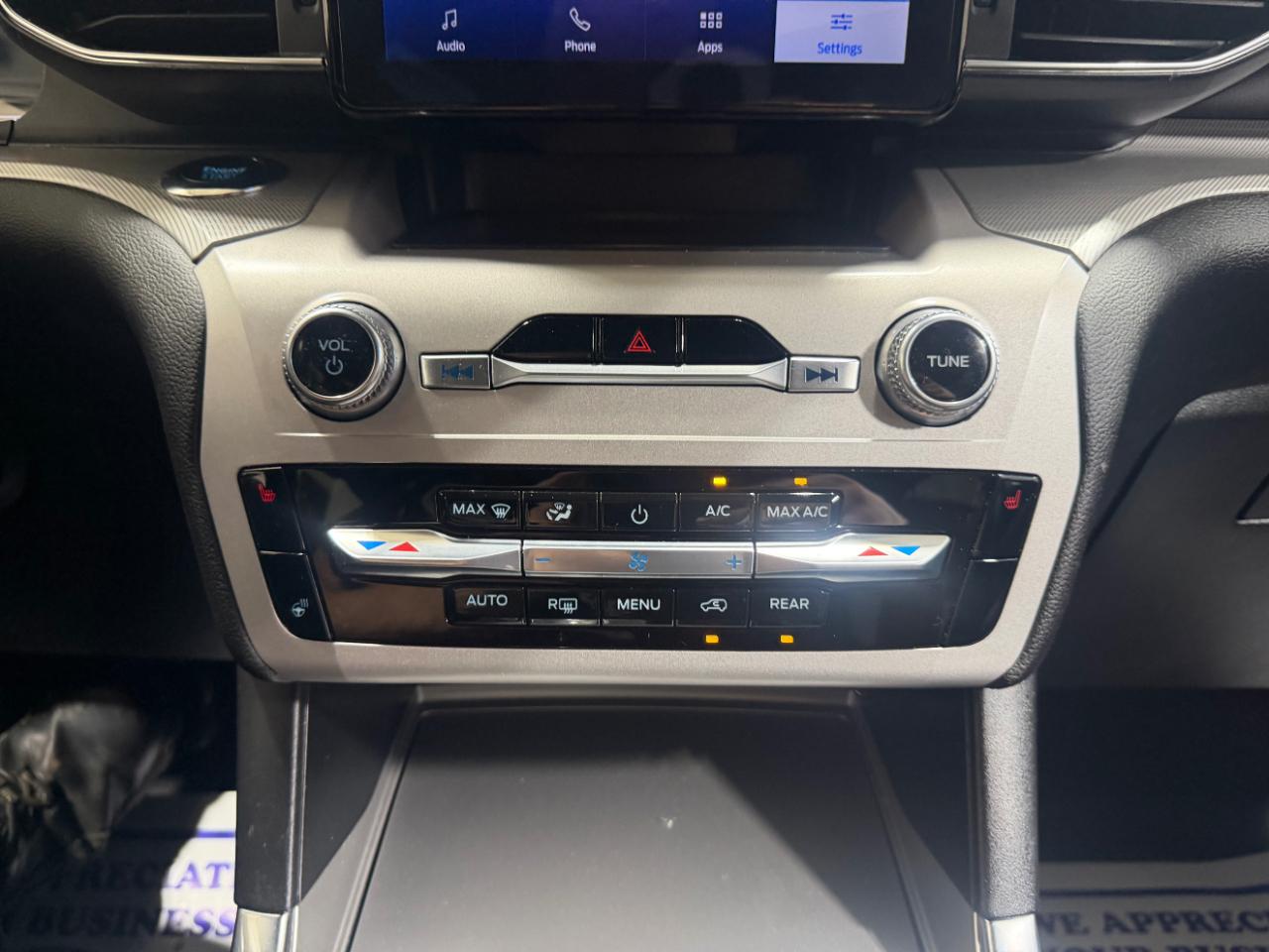 Ford Explorer XLT 4WD 2023