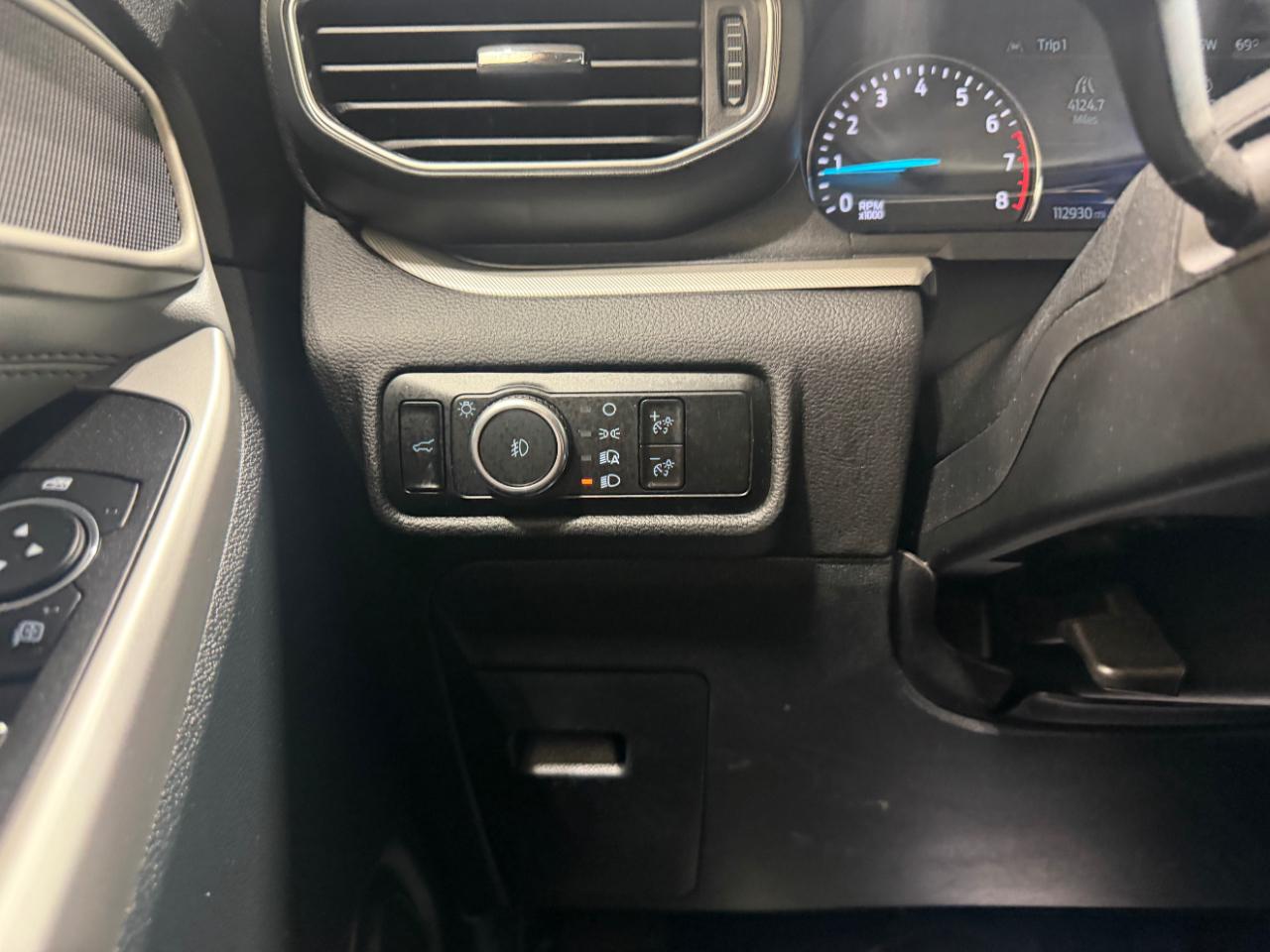 Ford Explorer XLT 4WD 2023