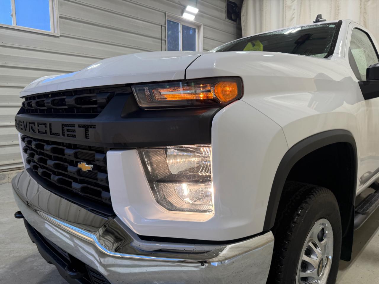 Chevrolet Silverado 2500HD 4WD Reg Cab 142" Work Truck 2022