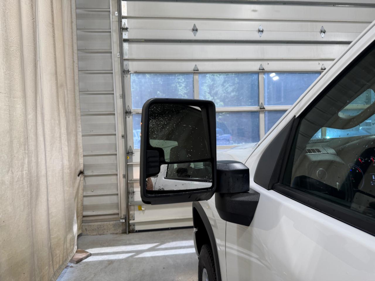Chevrolet Silverado 2500HD 4WD Reg Cab 142" Work Truck 2022