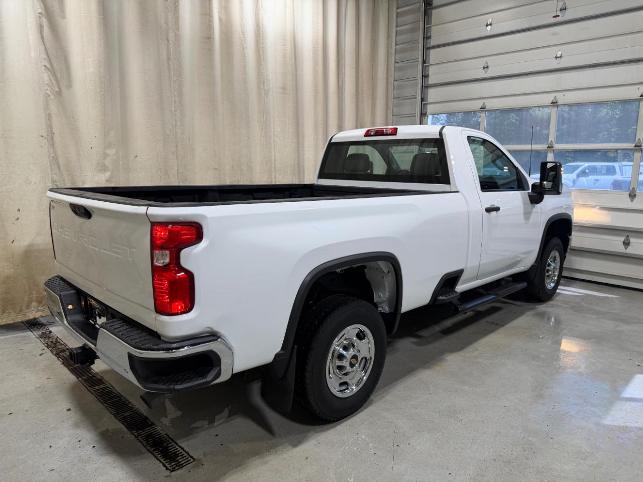 Chevrolet Silverado 2500HD 4WD Reg Cab 142" Work Truck 2022