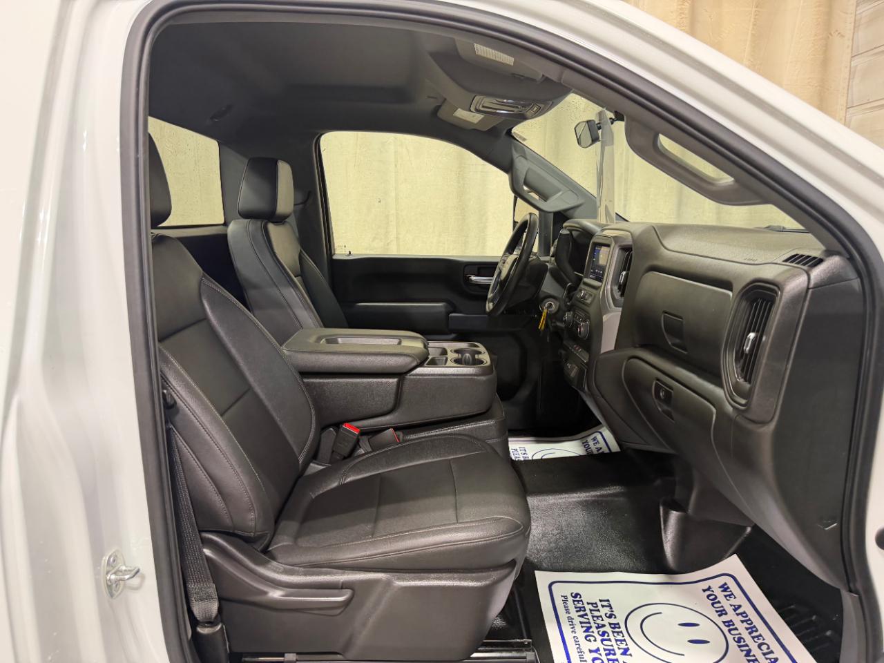 Chevrolet Silverado 2500HD 4WD Reg Cab 142" Work Truck 2022