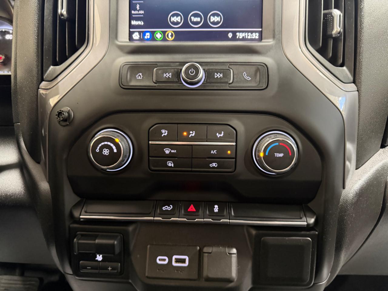 Chevrolet Silverado 2500HD 4WD Reg Cab 142" Work Truck 2022