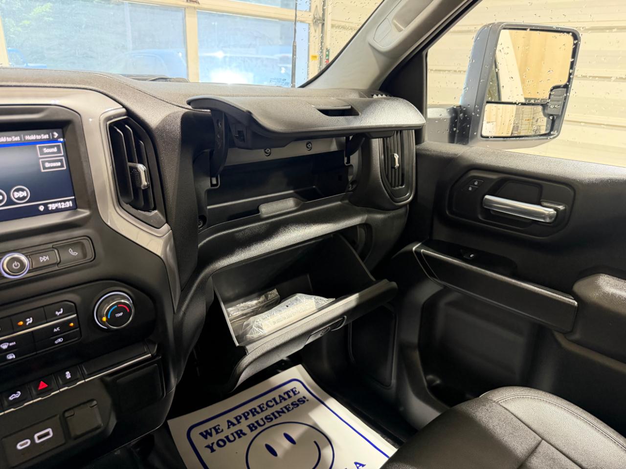 Chevrolet Silverado 2500HD 4WD Reg Cab 142" Work Truck 2022