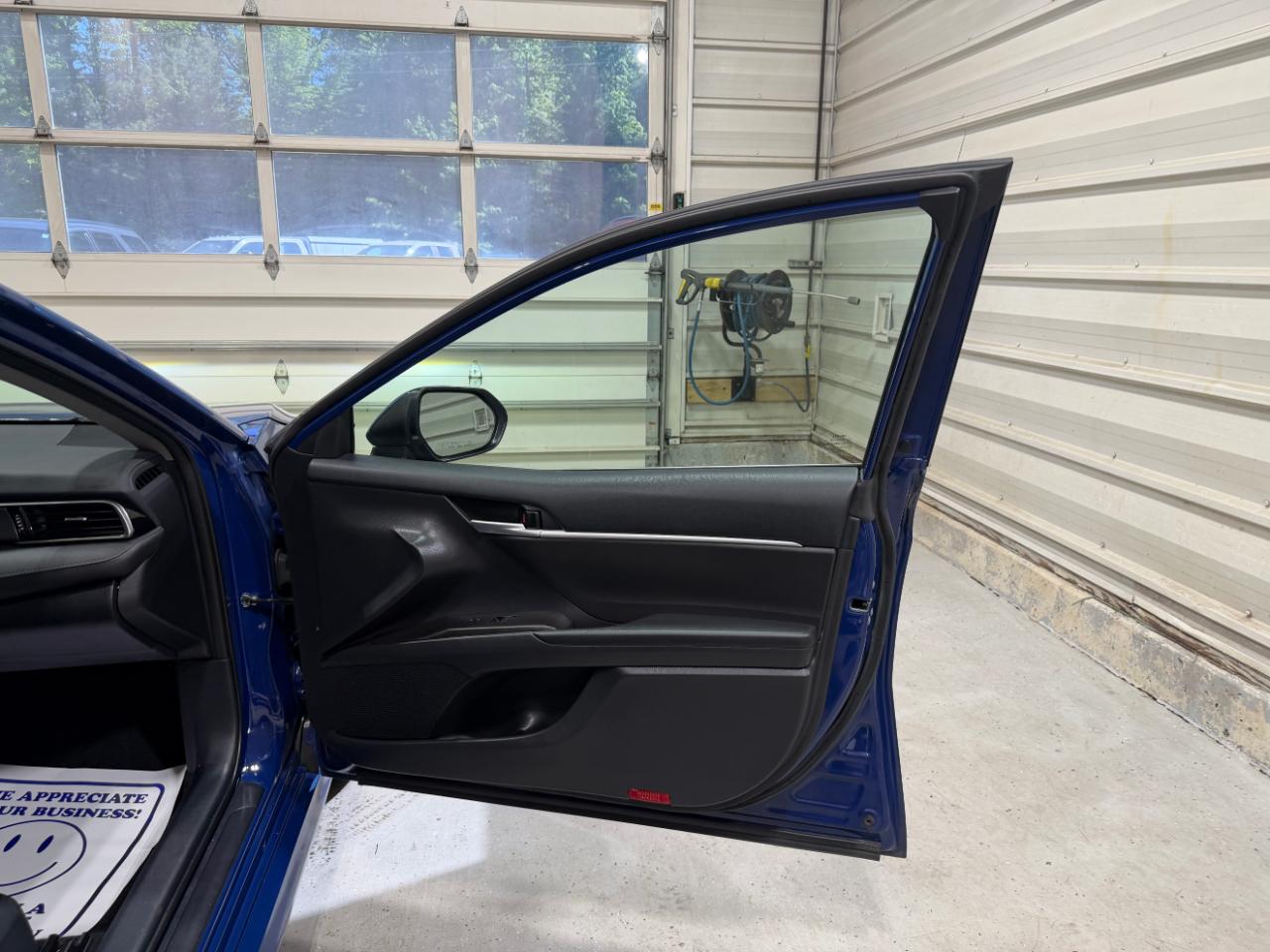Toyota Camry LE Auto AWD (Natl) 2023