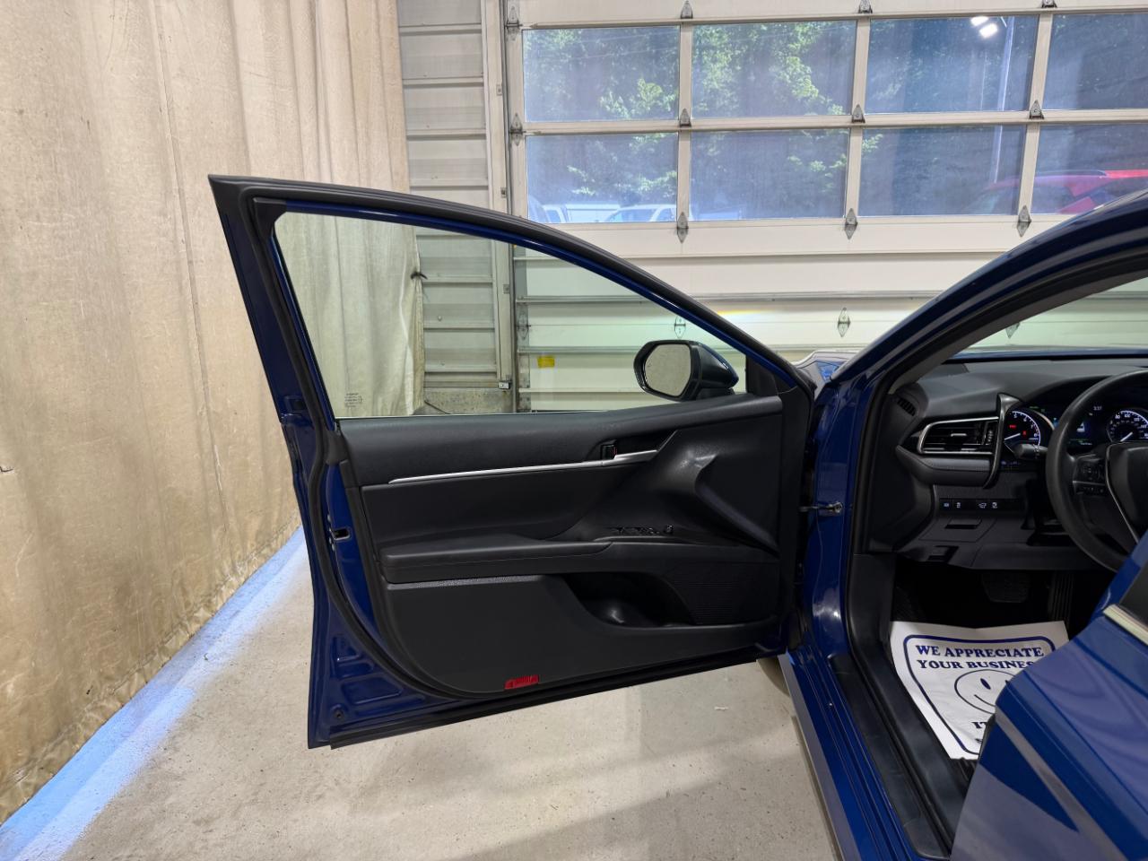Toyota Camry LE Auto AWD (Natl) 2023