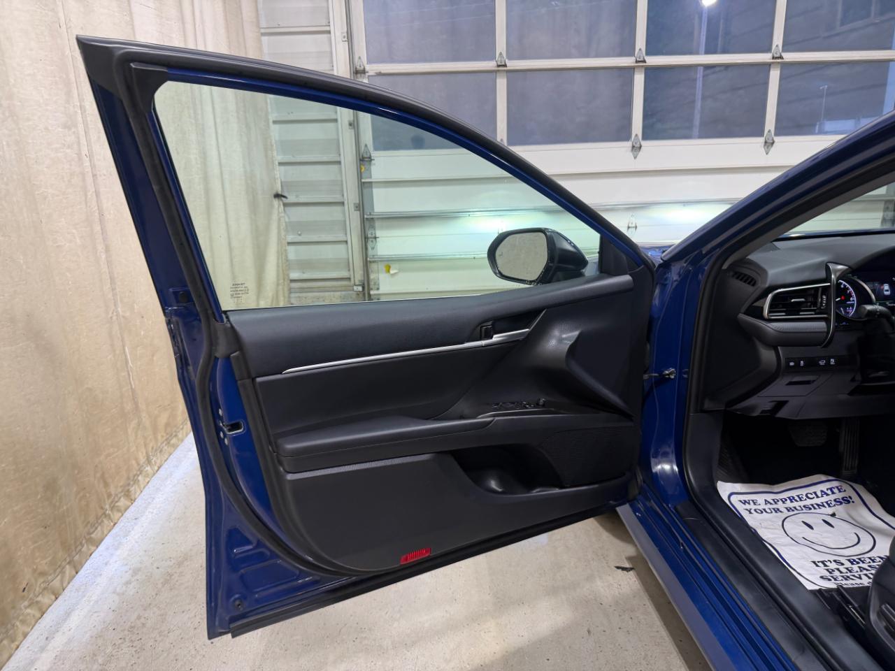 Toyota Camry LE Auto AWD (Natl) 2023