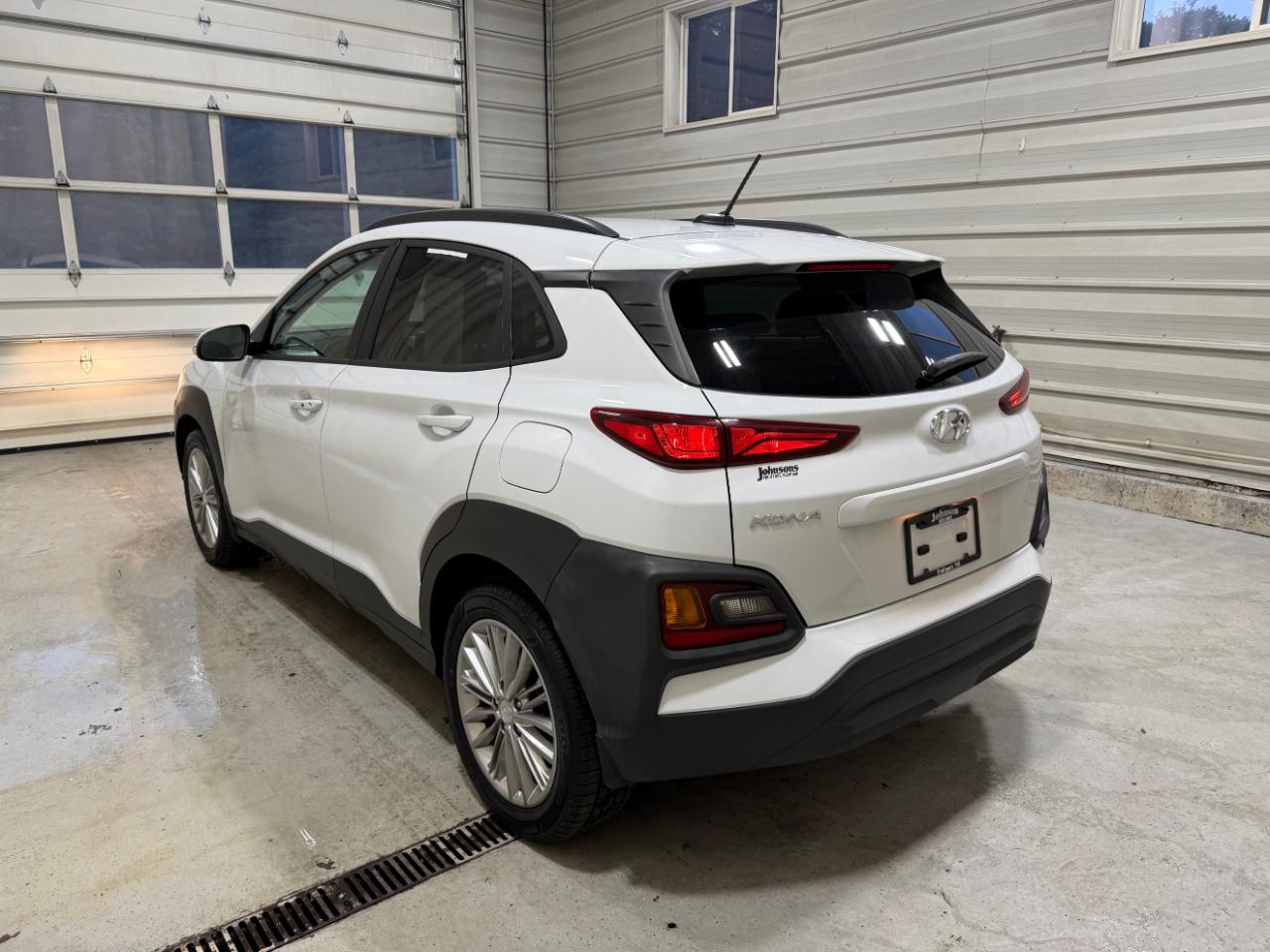 Hyundai Kona SEL Auto FWD 2021