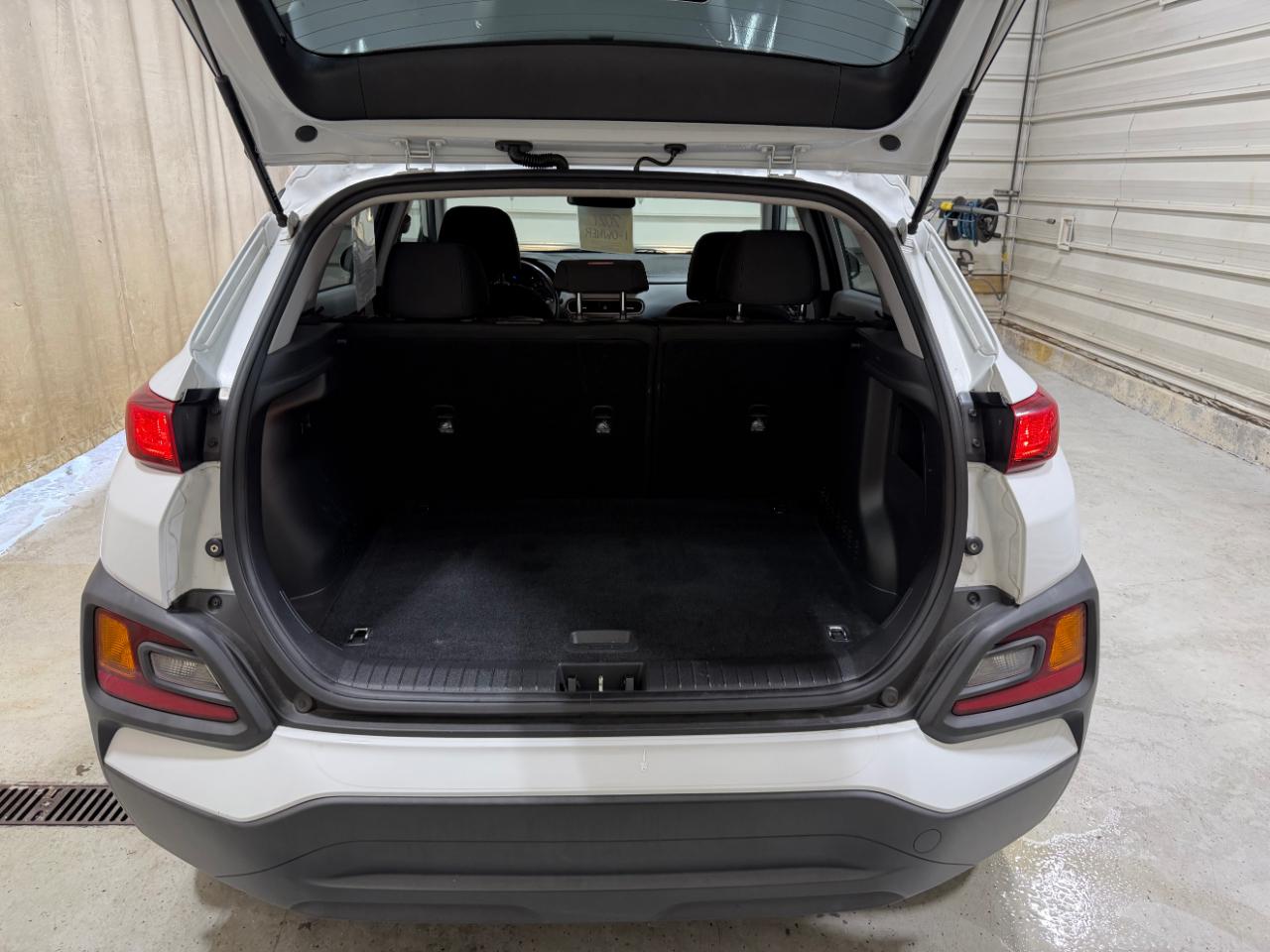 Hyundai Kona SEL Auto FWD 2021