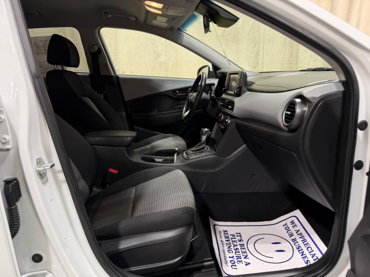 Hyundai Kona SEL Auto FWD 2021