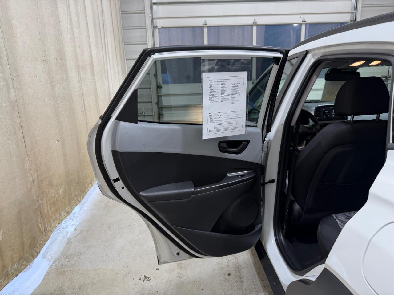 Hyundai Kona SEL Auto FWD 2021