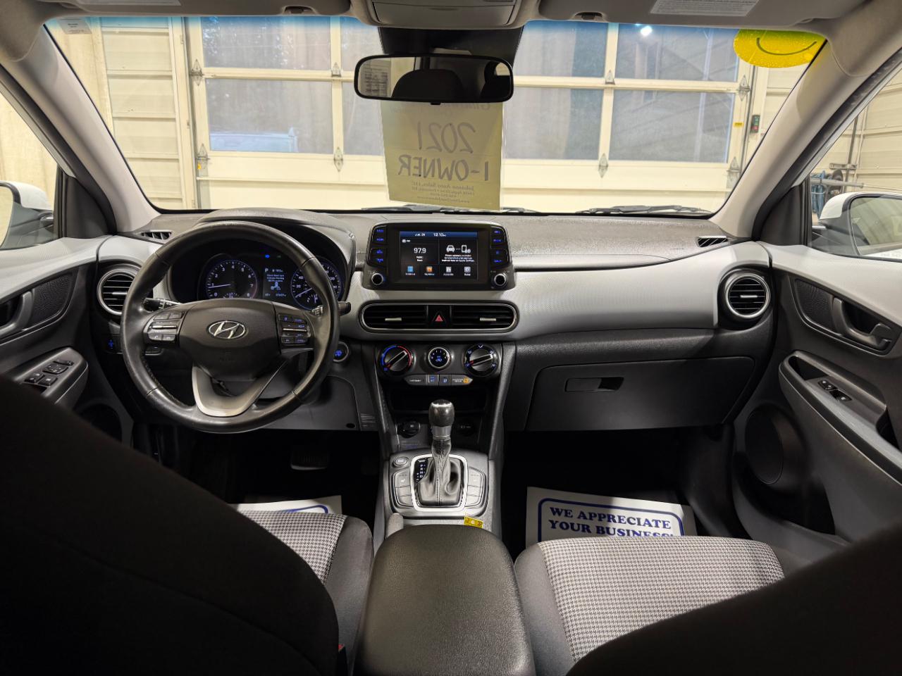 Hyundai Kona SEL Auto FWD 2021