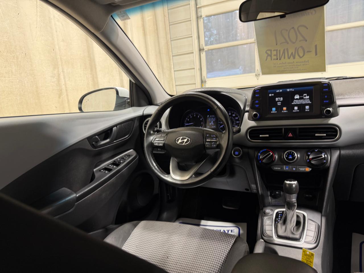 Hyundai Kona SEL Auto FWD 2021