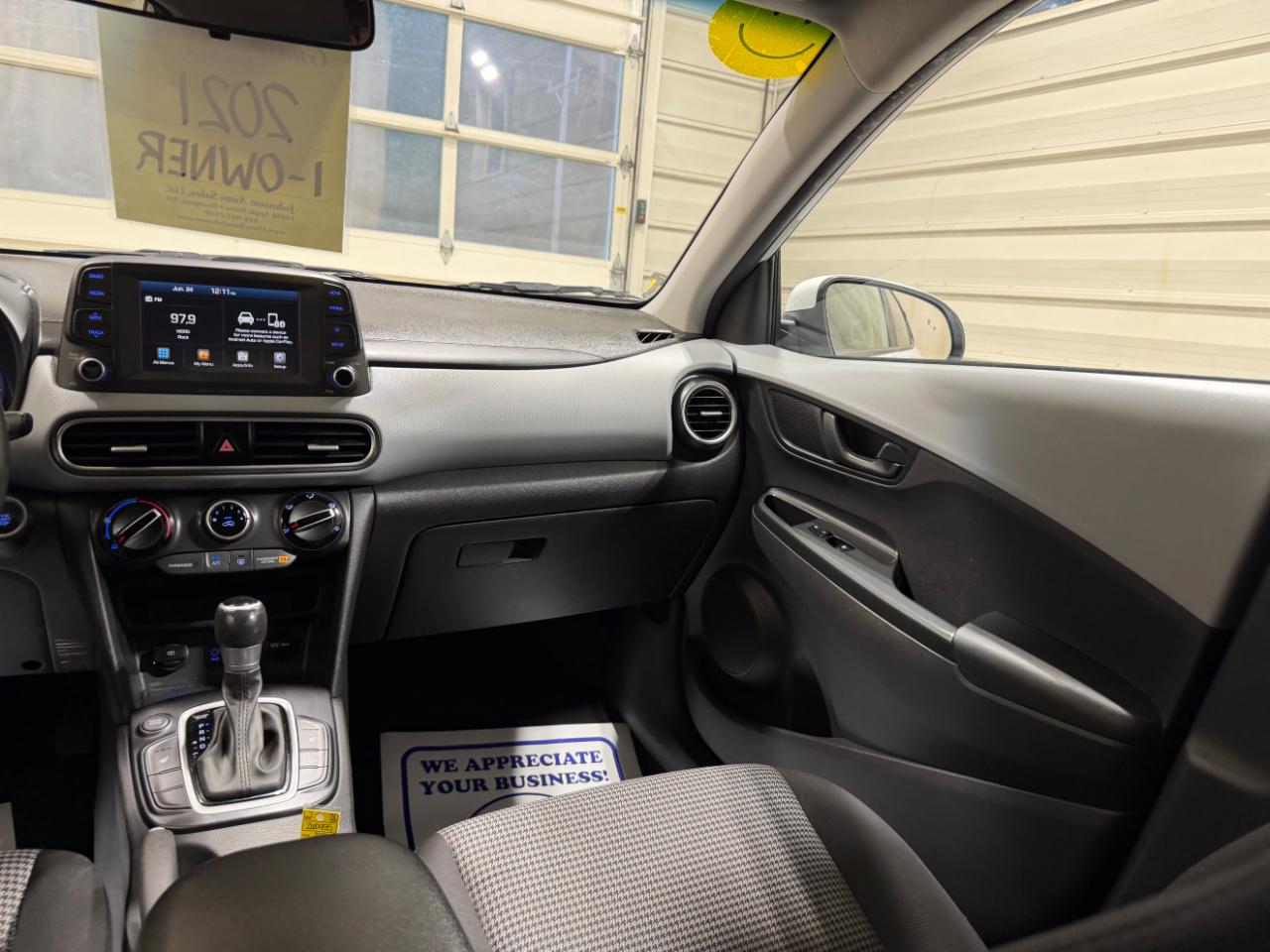 Hyundai Kona SEL Auto FWD 2021