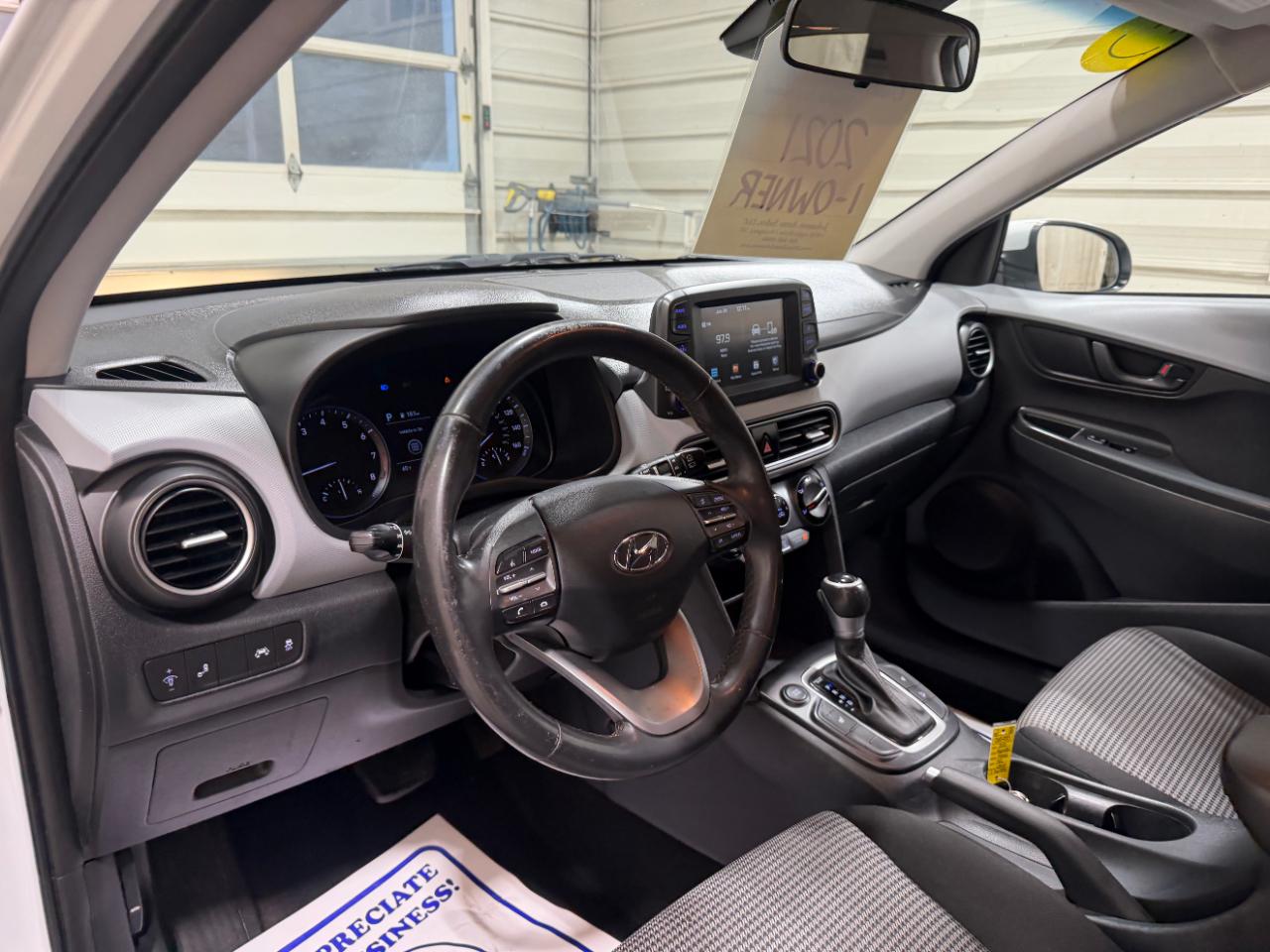 Hyundai Kona SEL Auto FWD 2021