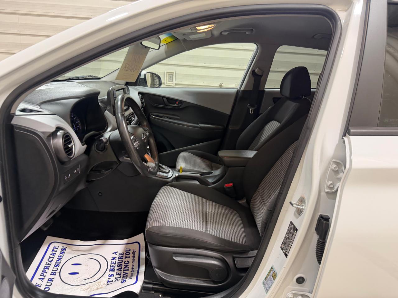 Hyundai Kona SEL Auto FWD 2021