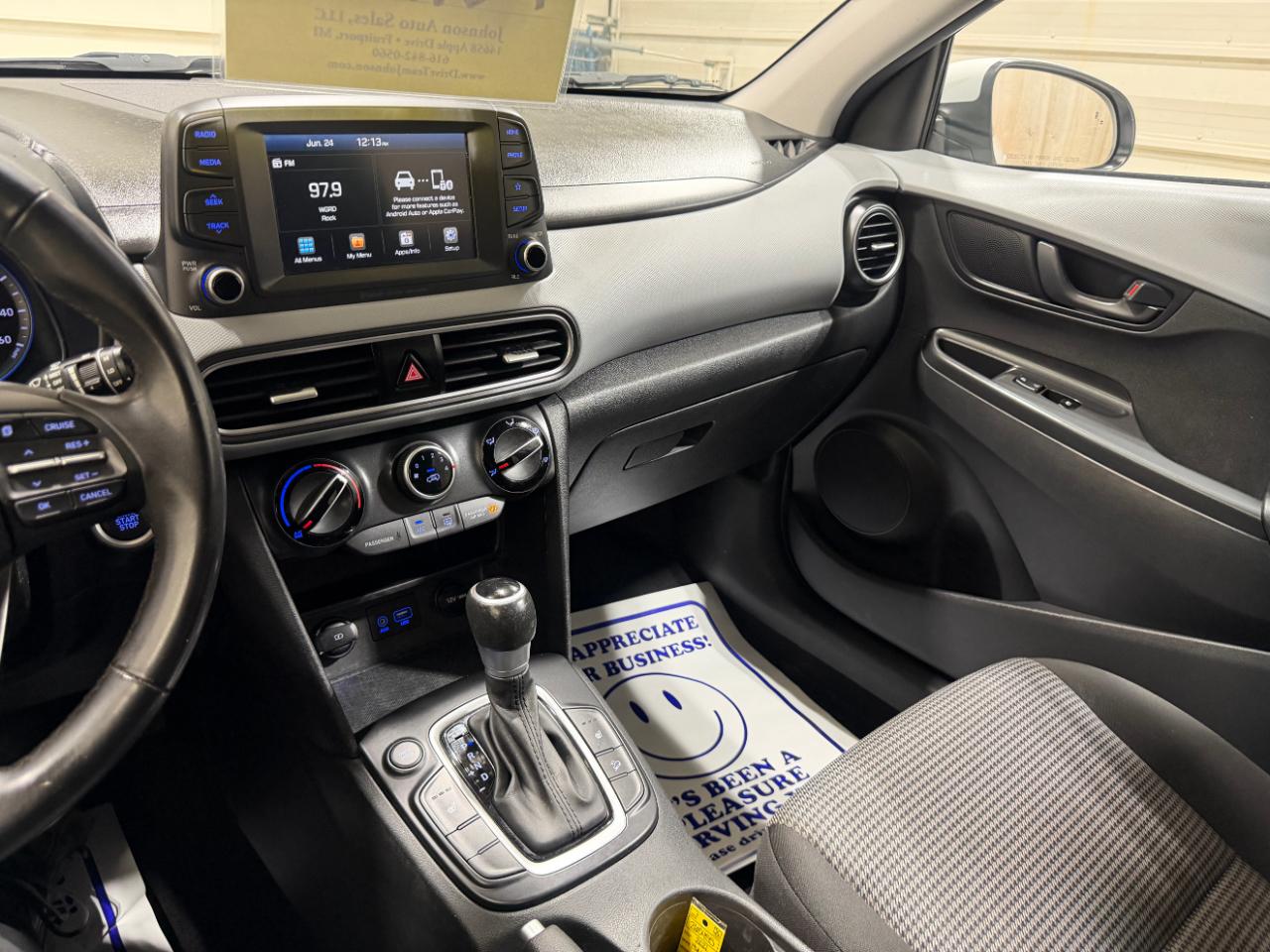 Hyundai Kona SEL Auto FWD 2021