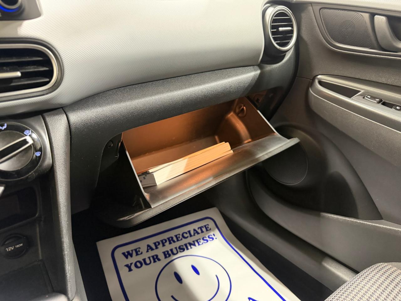 Hyundai Kona SEL Auto FWD 2021