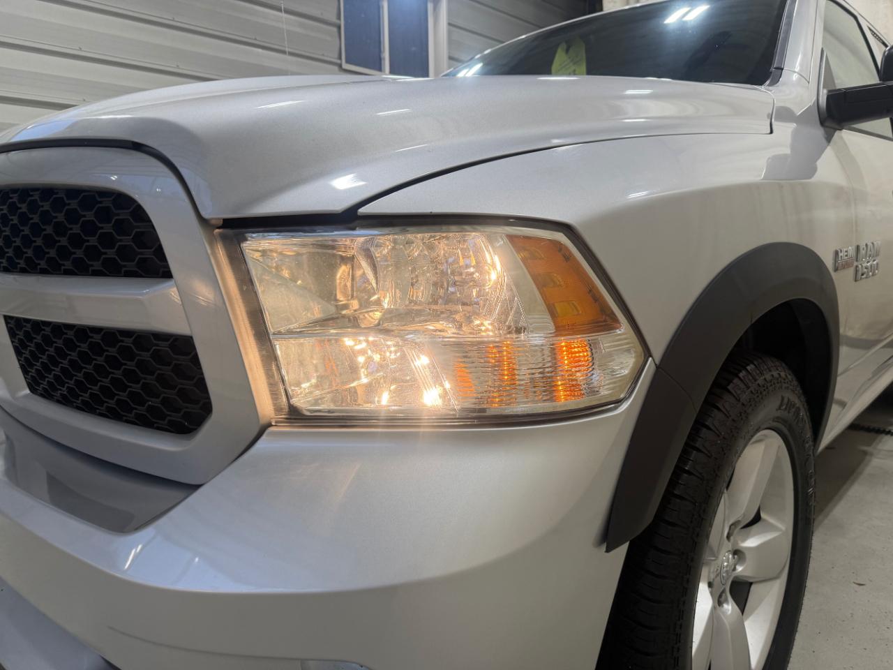 RAM 1500 4WD Quad Cab 140.5" Express 2013