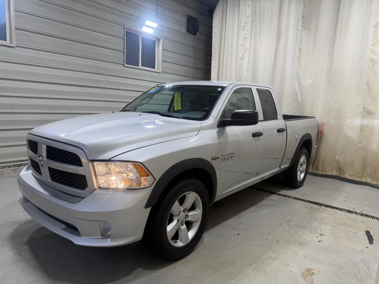 RAM 1500 4WD Quad Cab 140.5" Express 2013