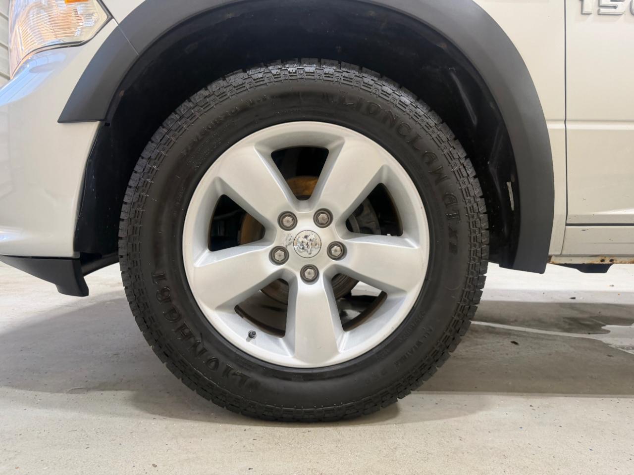 RAM 1500 4WD Quad Cab 140.5" Express 2013