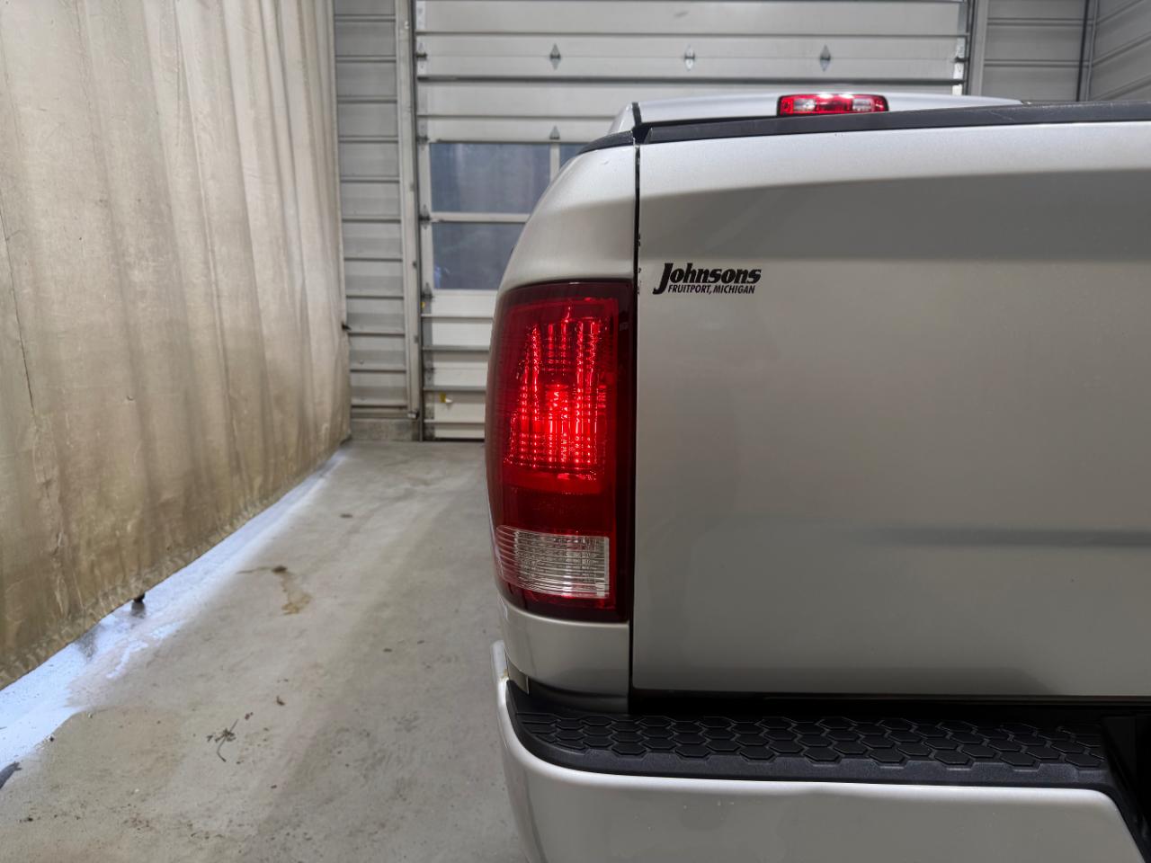 RAM 1500 4WD Quad Cab 140.5" Express 2013