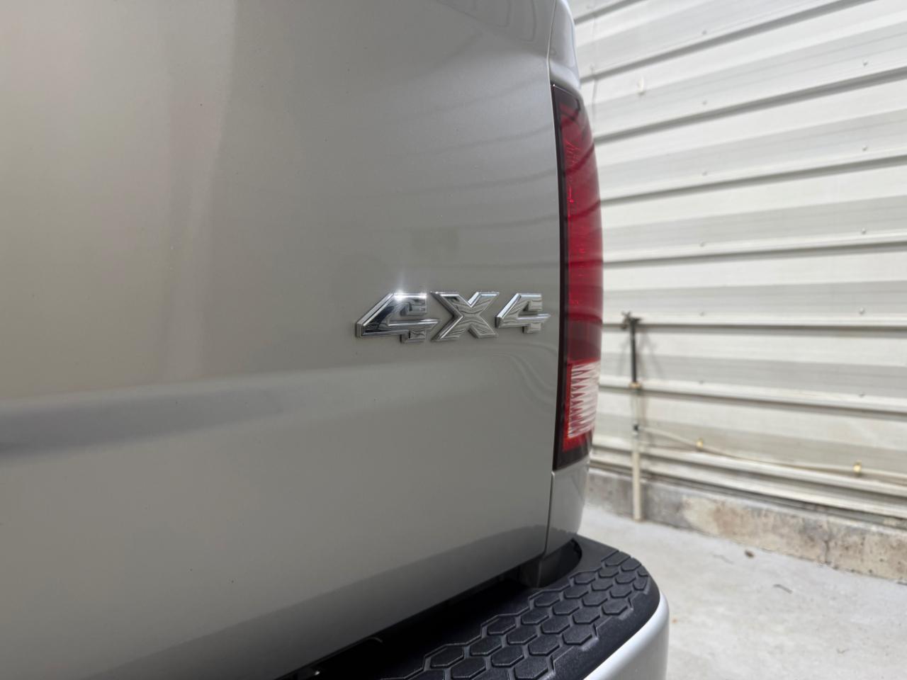 RAM 1500 4WD Quad Cab 140.5" Express 2013