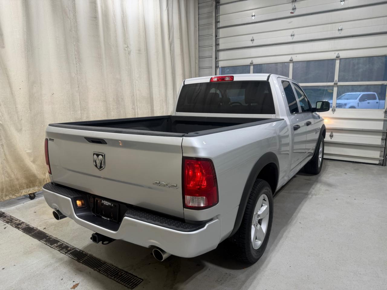 RAM 1500 4WD Quad Cab 140.5" Express 2013