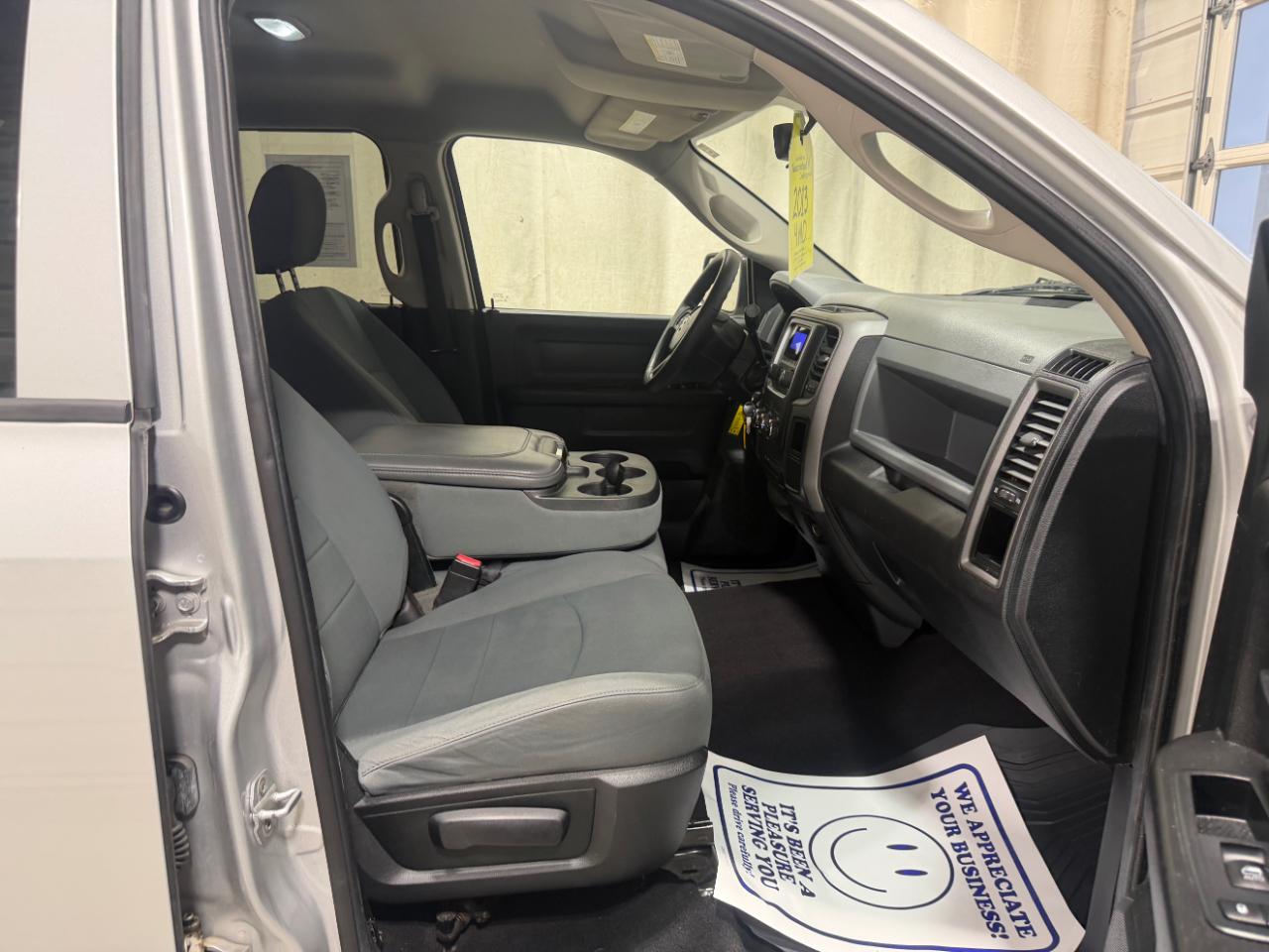 RAM 1500 4WD Quad Cab 140.5" Express 2013