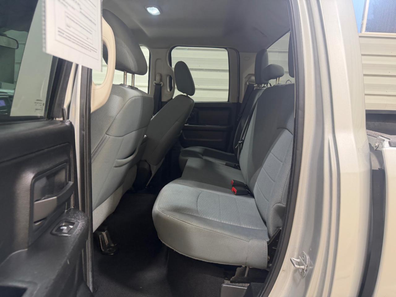 RAM 1500 4WD Quad Cab 140.5" Express 2013