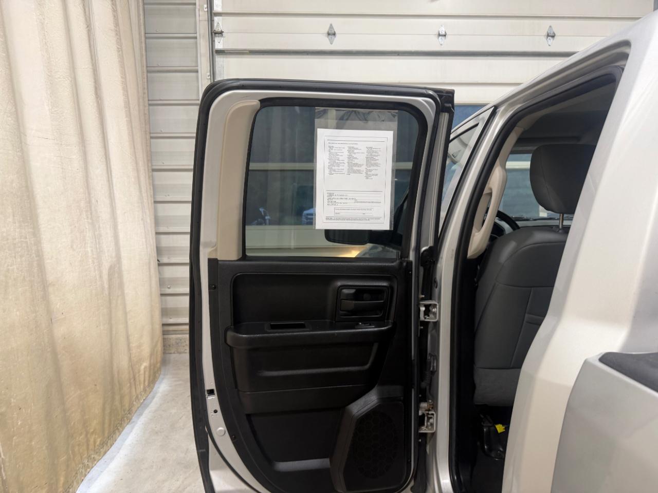 RAM 1500 4WD Quad Cab 140.5" Express 2013