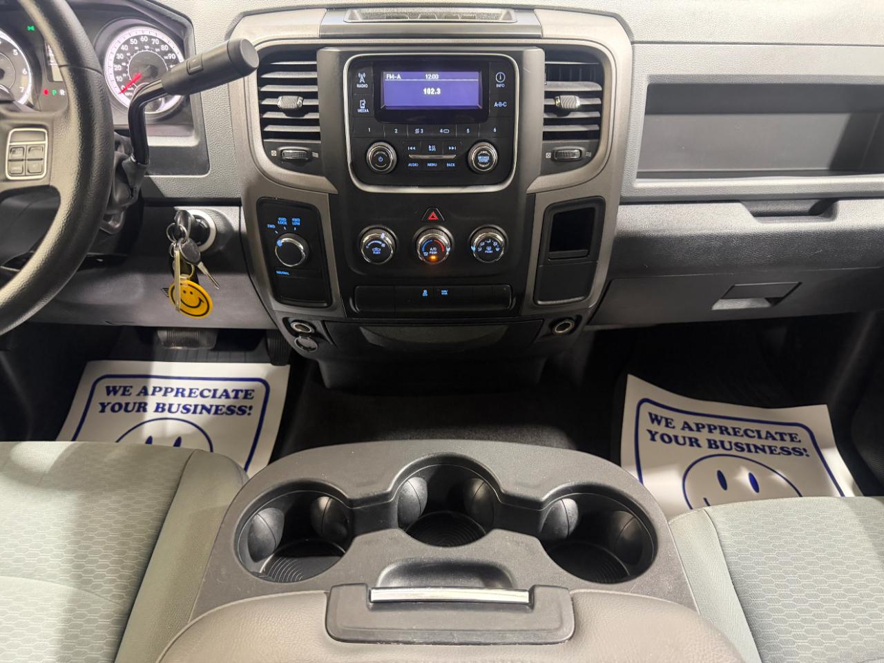 RAM 1500 4WD Quad Cab 140.5" Express 2013