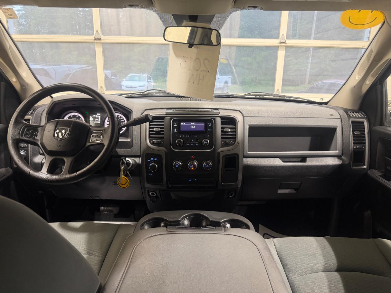 RAM 1500 4WD Quad Cab 140.5" Express 2013