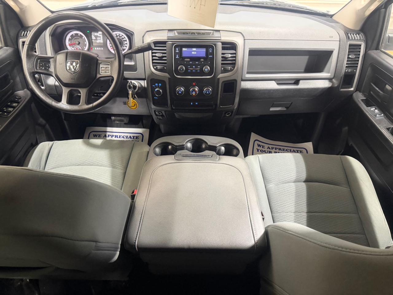 RAM 1500 4WD Quad Cab 140.5" Express 2013