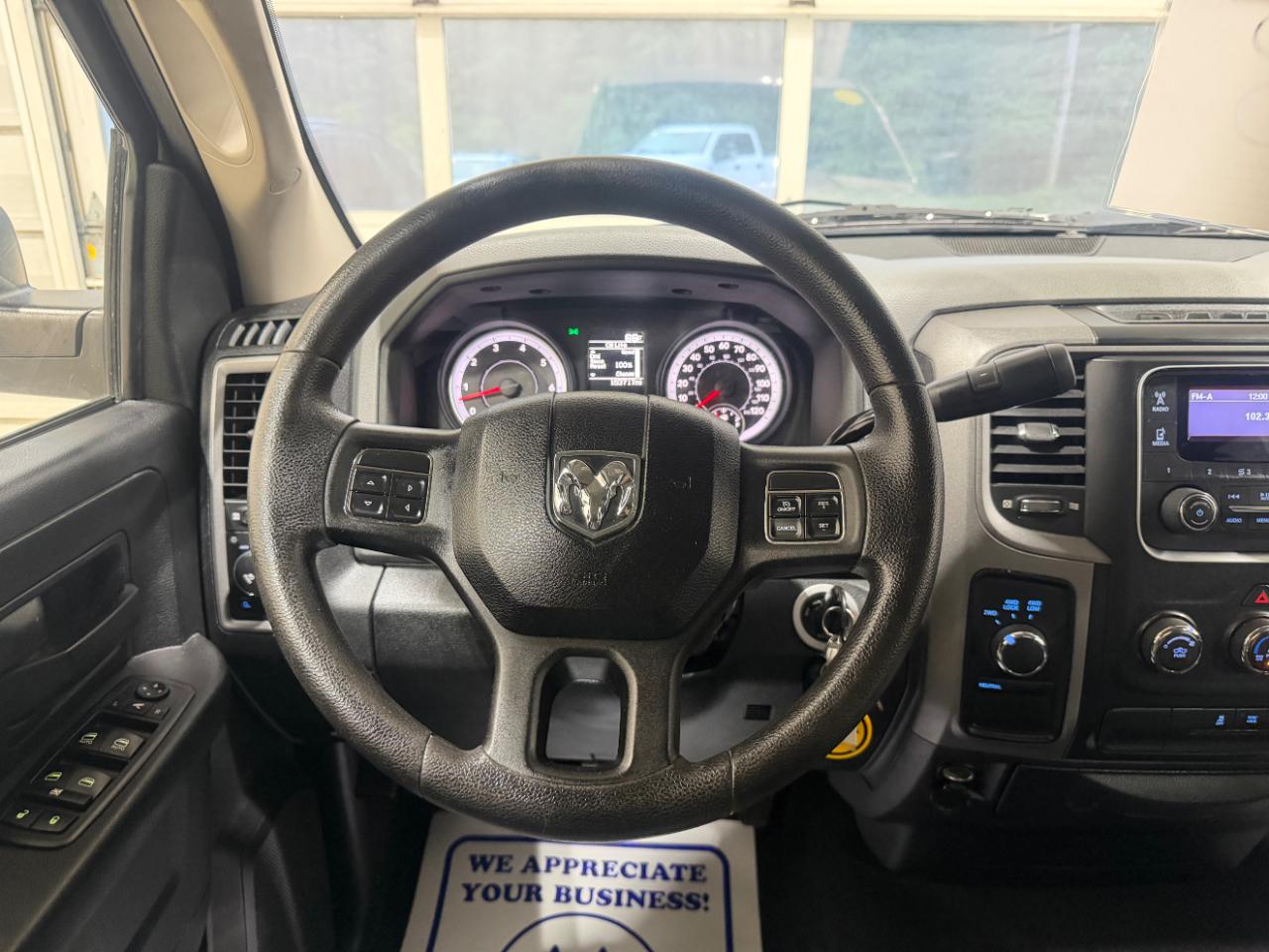 RAM 1500 4WD Quad Cab 140.5" Express 2013