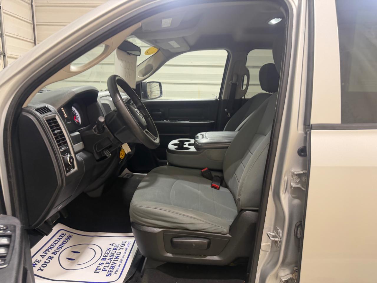 RAM 1500 4WD Quad Cab 140.5" Express 2013