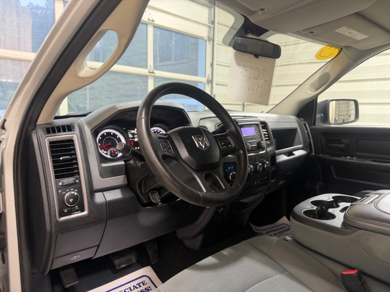 RAM 1500 4WD Quad Cab 140.5" Express 2013