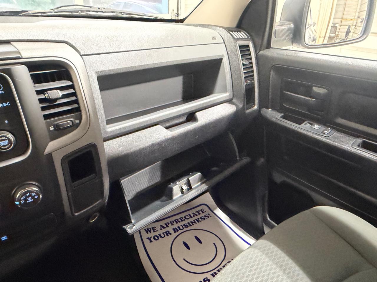 RAM 1500 4WD Quad Cab 140.5" Express 2013