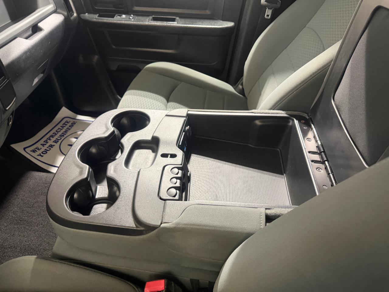 RAM 1500 4WD Quad Cab 140.5" Express 2013