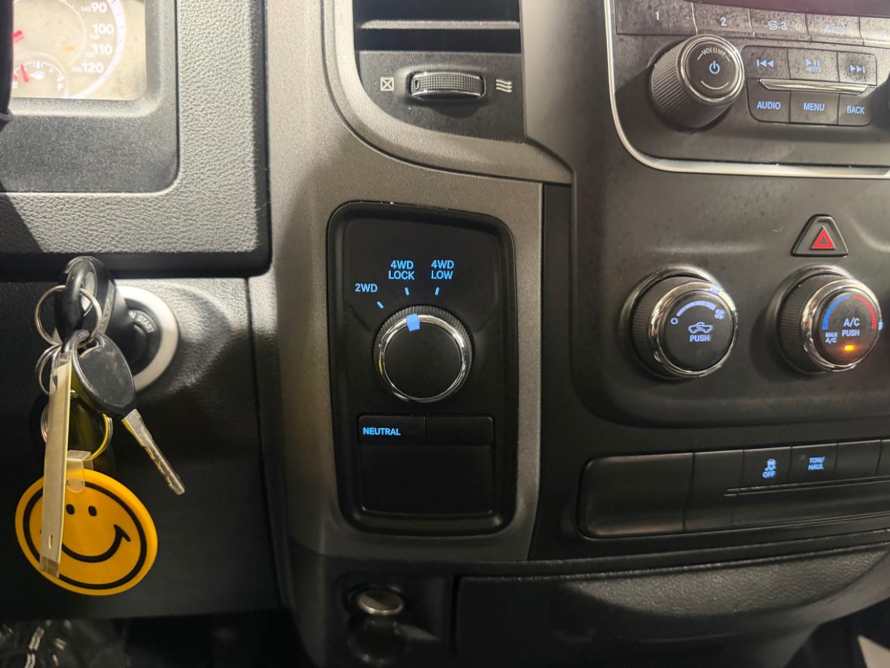 RAM 1500 4WD Quad Cab 140.5" Express 2013