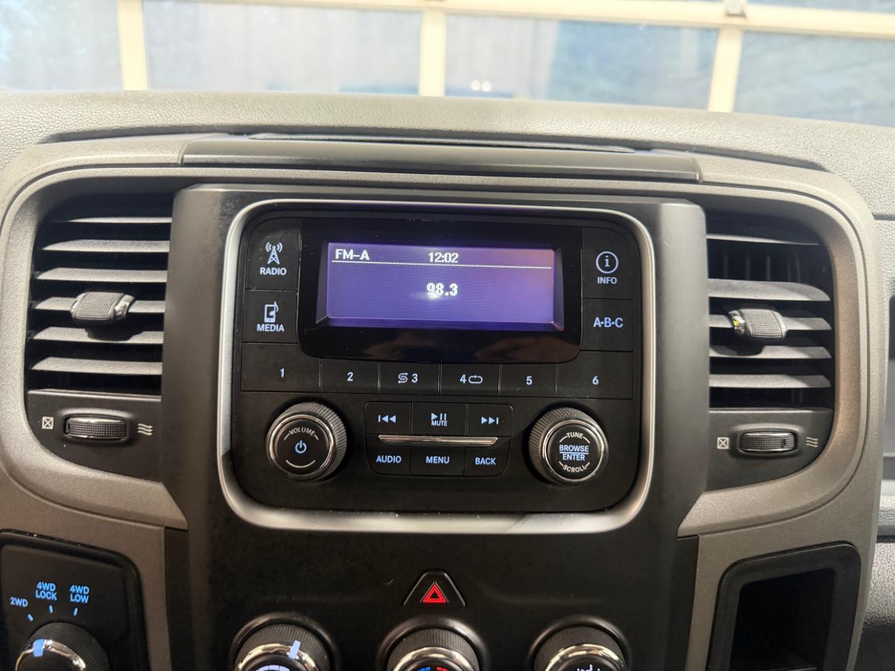 RAM 1500 4WD Quad Cab 140.5" Express 2013