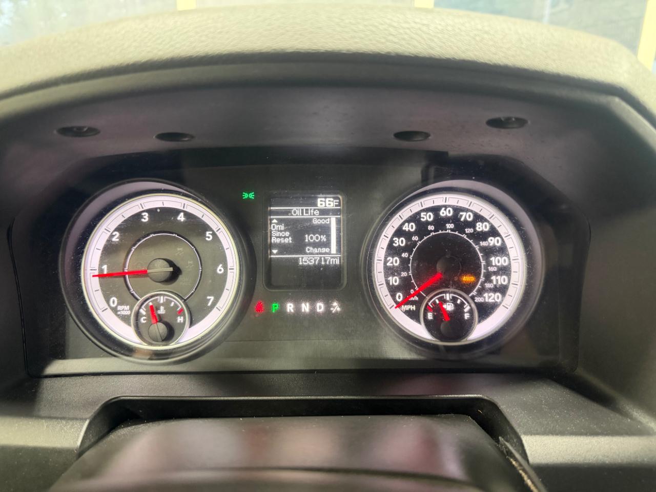 RAM 1500 4WD Quad Cab 140.5" Express 2013