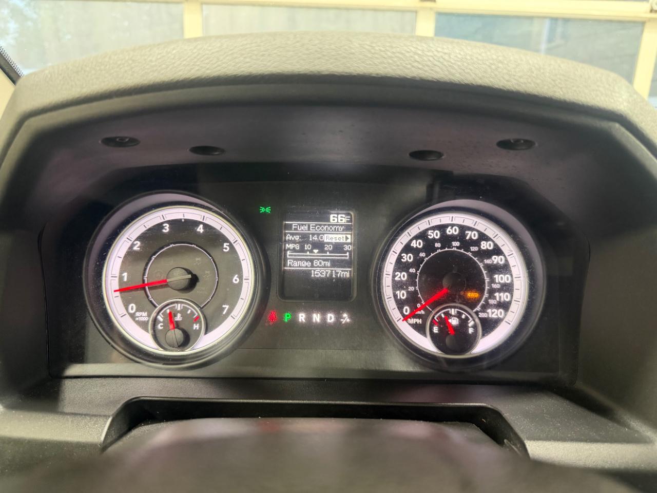 RAM 1500 4WD Quad Cab 140.5" Express 2013