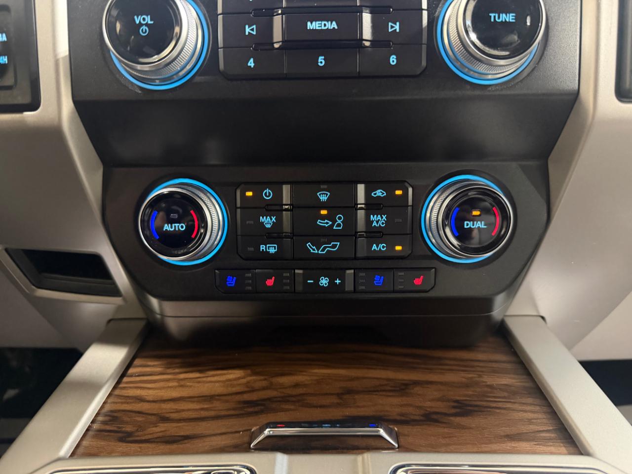 Ford F-150 Lariat 4WD SuperCrew 5.5' Box 2020